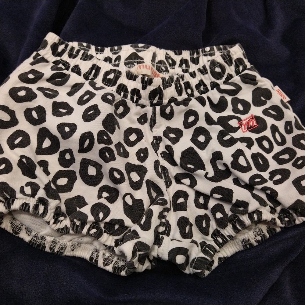 12-18m black and white leopard cheetah fishing cat animal print Munster shorts